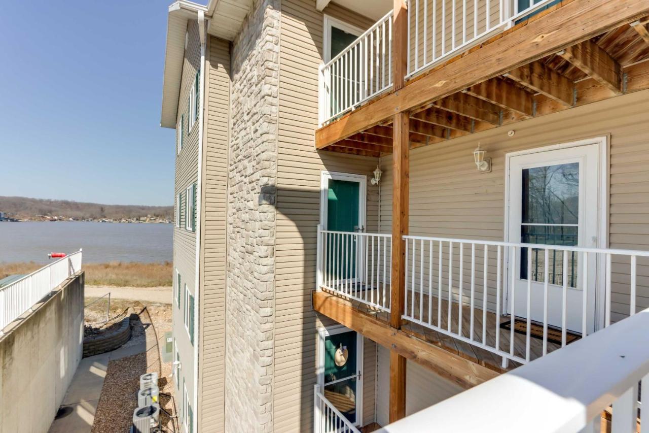 Lakefront Ozark Condo With Spacious Balcony! Camdenton Exterior photo